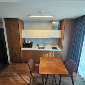 Standard Twin Room | Private kitchen
