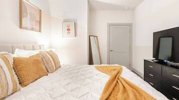 Skrivebord, strygejern/strygebræt, weekendseng, Wi-Fi