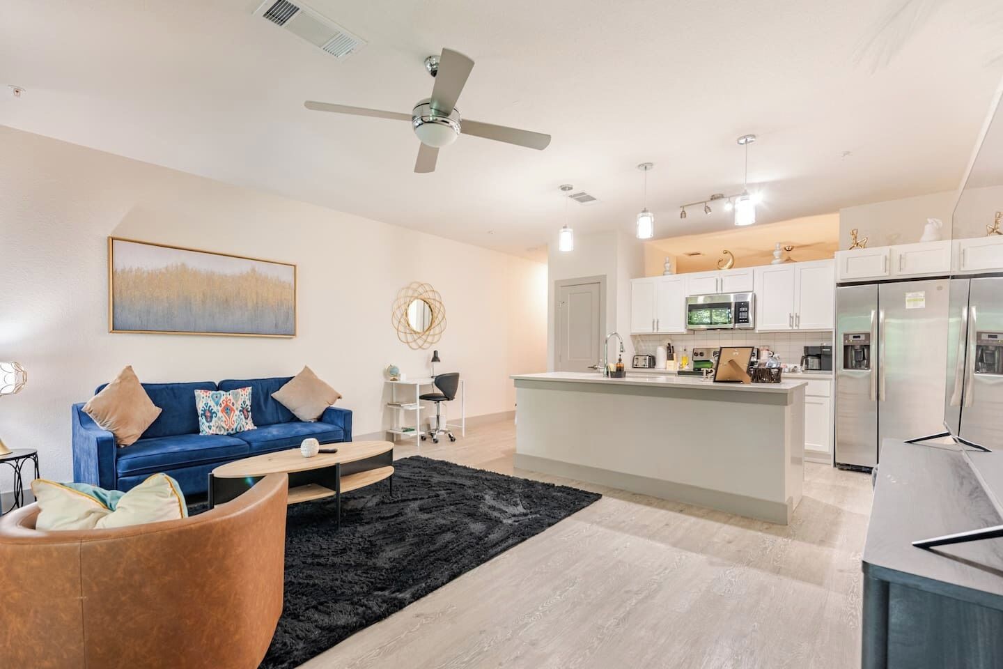 Tv, videospil, dvd-afspiller, bøger