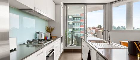 Fridge, microwave, oven, stovetop