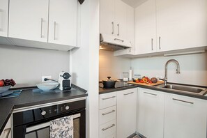 Fridge, microwave, oven, stovetop - Lake View Terrace Over The Borromean Isla (Stresa)