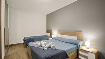 1 bedroom, free WiFi, bed sheets