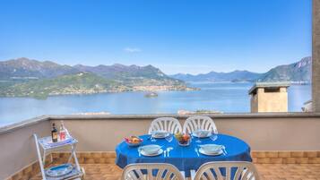 Family House, Multiple Bedrooms, Mountainside (Lake View Terrace Over The Borromean) | Lake view
