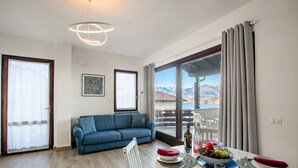 家庭獨棟房屋, 1 間臥室, 壁爐, 山間 (Lake Maggiore View Terrace Over The) | 用餐區