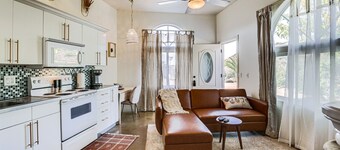 Cozy Alpine Cottage Near Casinos & Trails!