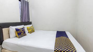 Economy Double Room | Bed sheets
