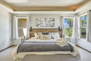 4 Schlafzimmer, Schreibtisch, laptopgeeigneter Arbeitsplatz