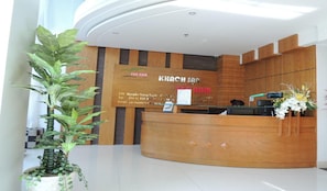 Reception - Yen Nam Hotel Nguyen Trong Tuyen (Ho Chi Minh City)