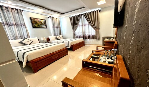 Yen Nam Hotel Nguyen Trong Tuyen