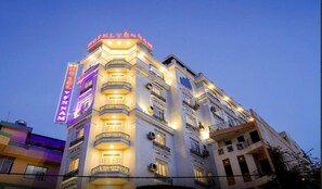 Exterior - Yen Nam Hotel Nguyen Trong Tuyen (Ho Chi Minh City)