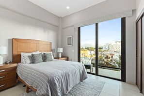 2 chambres, fer et planche à repasser, accès Internet, draps fournis