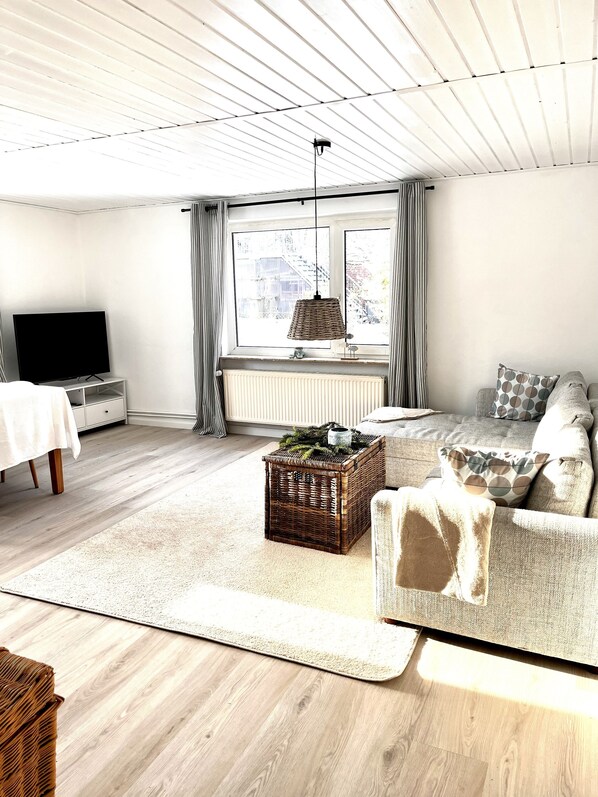 Smart TV, fireplace - Herzlich Willkommen in Unserem Kleinen Haus in Nordseenähe (Nindorf)