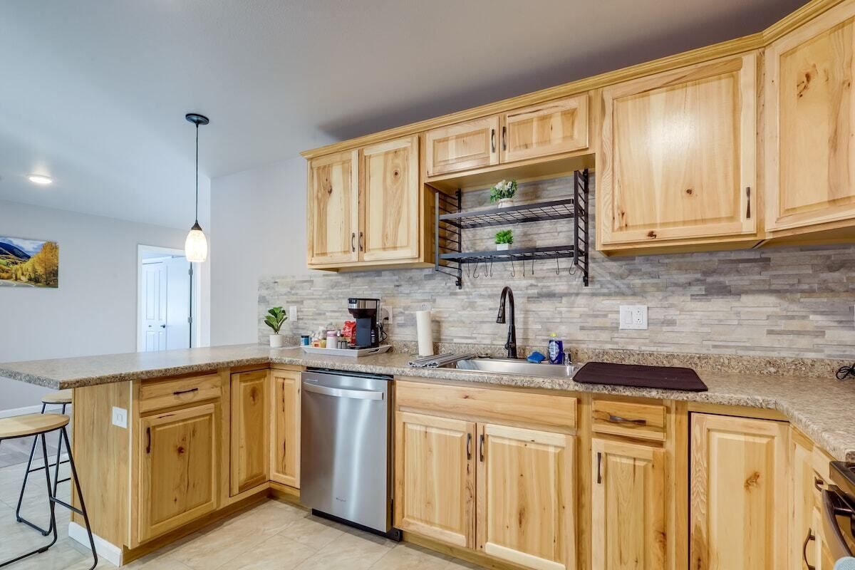 Réfrigérateur, micro-ondes, four, lave-vaisselle