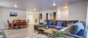 Single story townhouse in quiet neighborhood w fast access to main attractions!