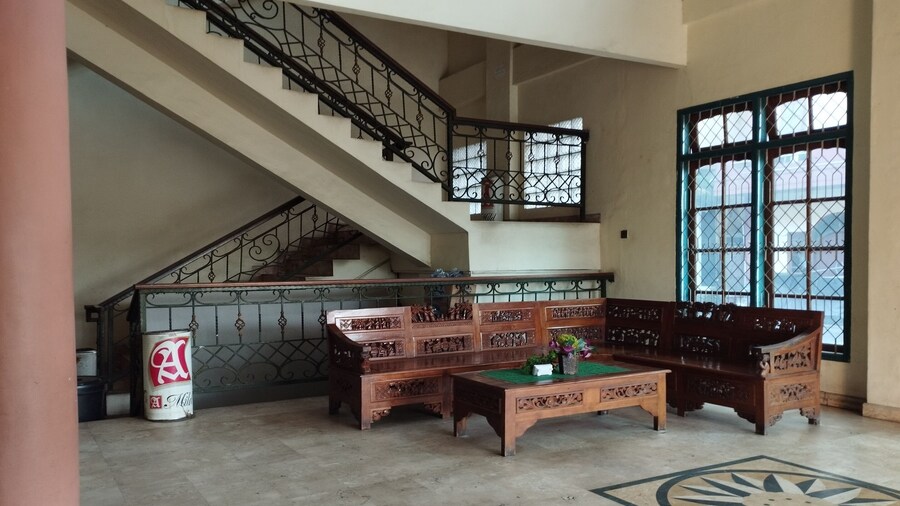 SPOT ON 93534 Losmen Karunia Katingan Near Kantor Sekretariat PPK Katingan Kuala