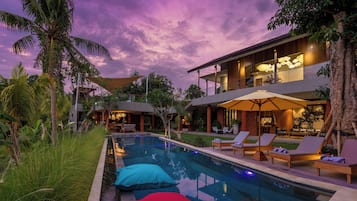 Vila Mewah, 5 kamar tidur | Pemandangan balkon