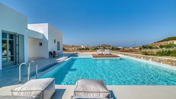 Deluxe Suite, 1 Bedroom | Terrace/patio