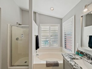 Shower, hair dryer, towels - Surprise Pool Home! Close to Everything. Sleeps 13. (Surprise)