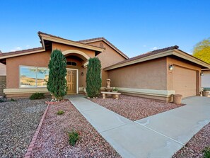 Exterior - Surprise Pool Home! Close to Everything. Sleeps 13. (Surprise)