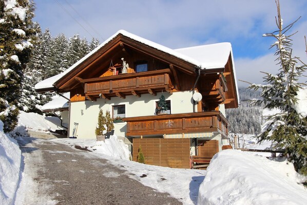 Exterior - Apartment in Wagrain near Ski Slopes (Wagrain)