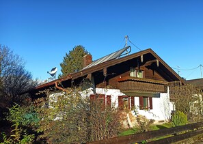 Exterior - Fewo am Glückswegerl für 1-2 Personen, 62 qm, Wohnzimmr, Schlafzimmer, Küche, Bad, Wlan (Marquartstein)