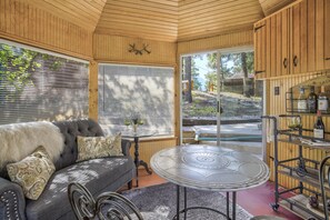 Interior - Wine Gazebo (Cascade)