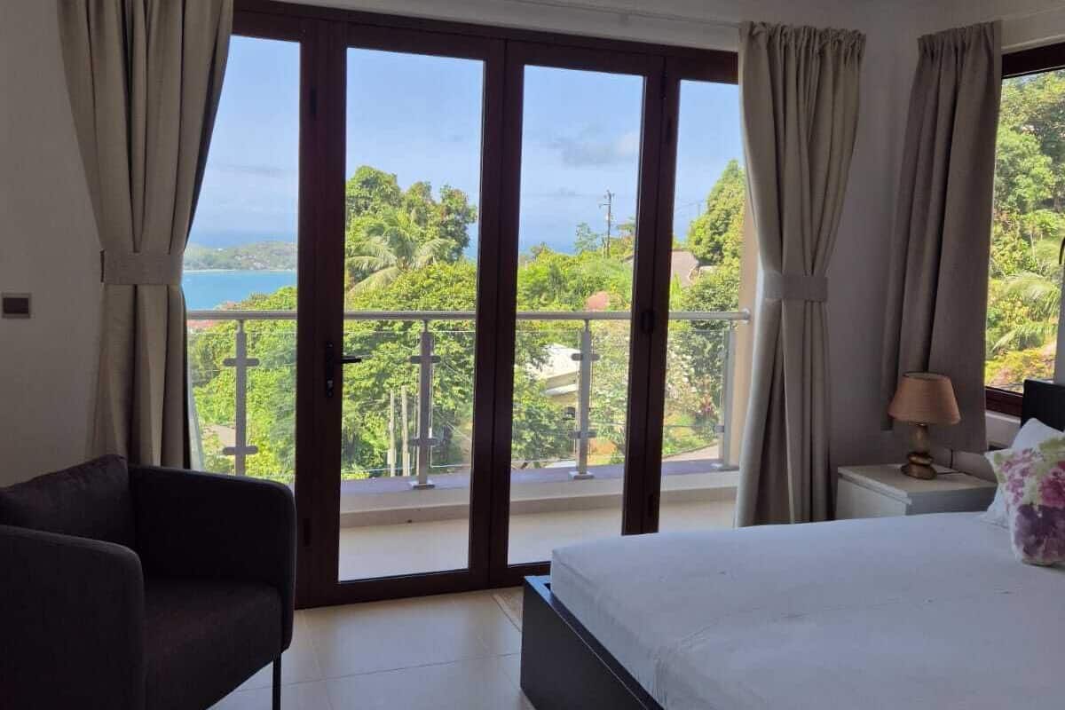 Deluxe Apartment, Ocean View, Mountainside
