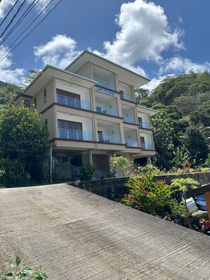 Front of property - Belle Vue Lodge (Mahé Island)