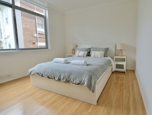2 bedrooms, iron/ironing board, free WiFi, bed sheets - Cosy Poolside Coogee Beach Sanctuary (Sydney)