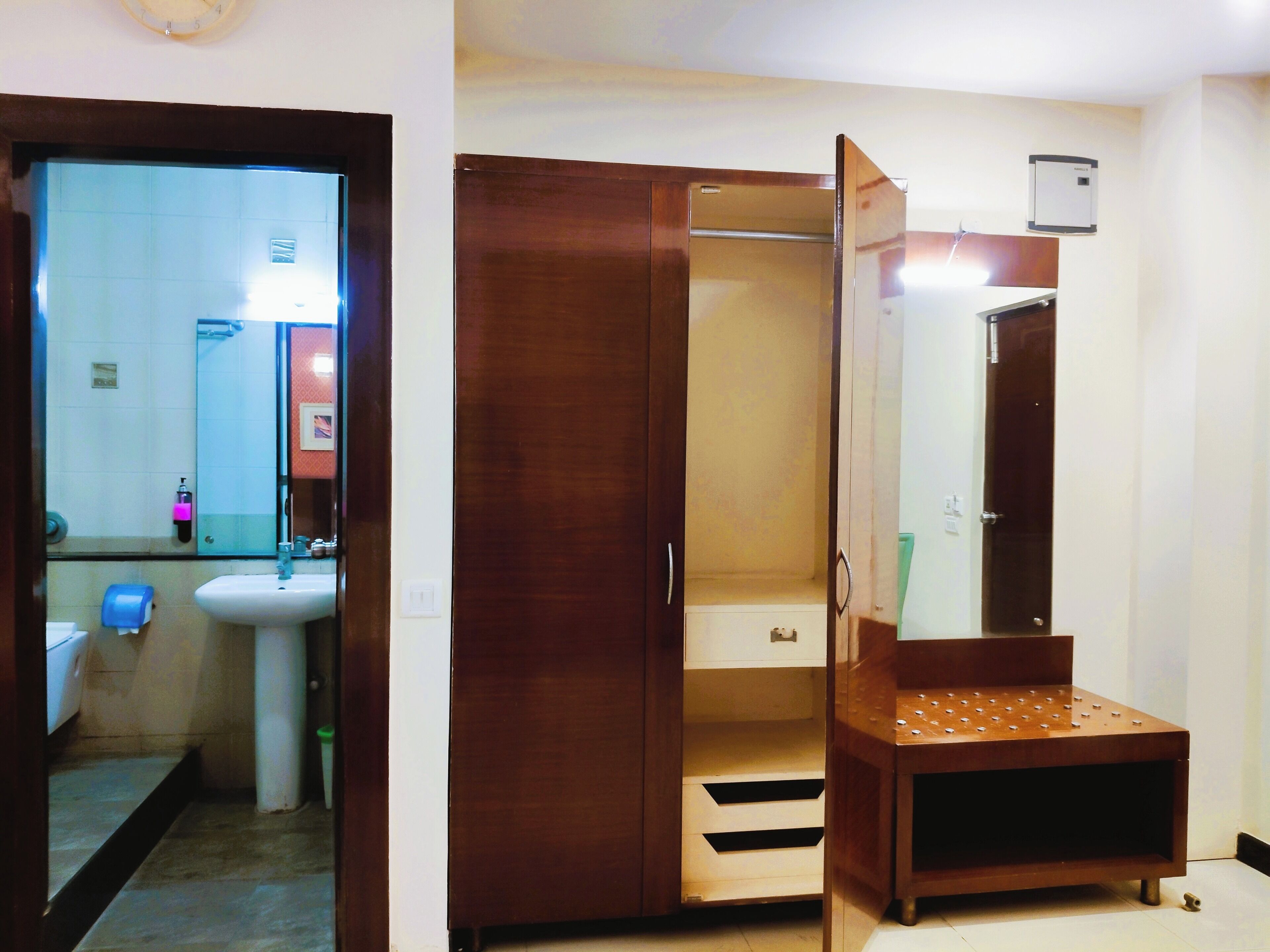 Premium Twin Room | Desk, free WiFi