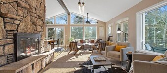 Sauna, Hot Tub & Marvelous Views