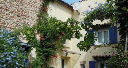 Le Mas Calmettes: Charming Catalan farmhouse located 3 km from the sea