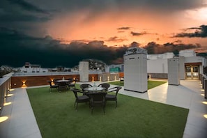 Terrace/patio - East Park Inn (New Delhi)