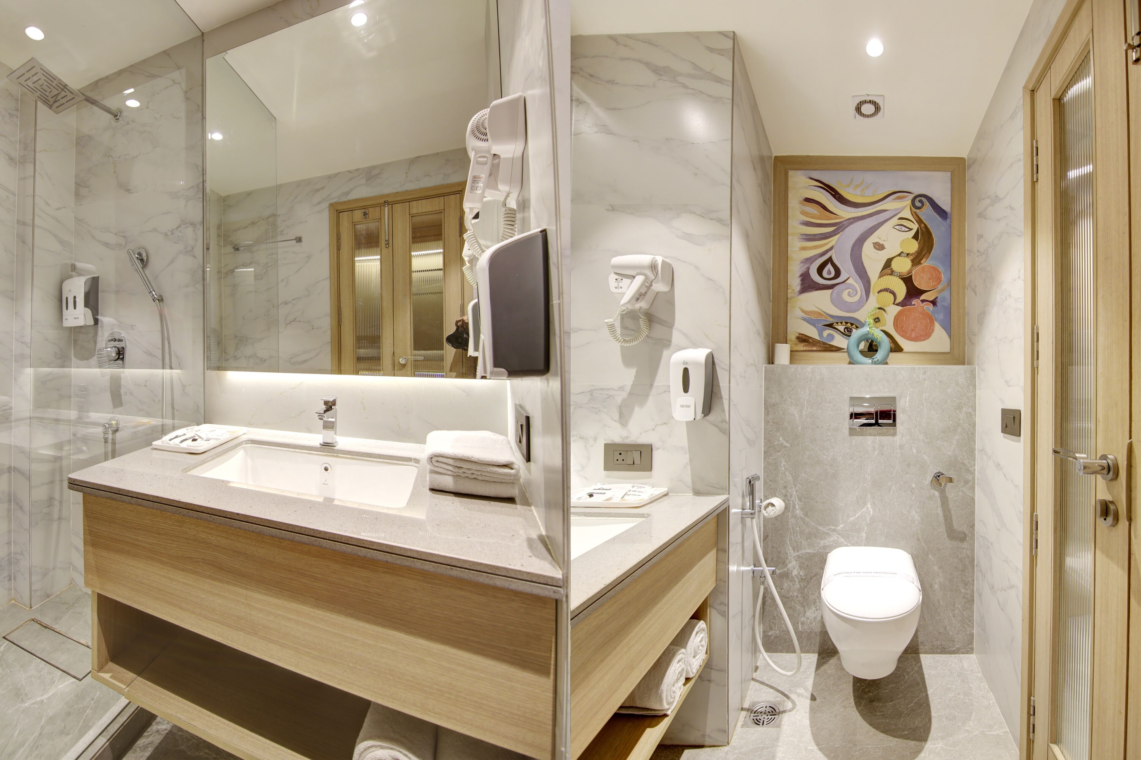 Een douche, gratis toiletartikelen, een haardroger, pantoffels