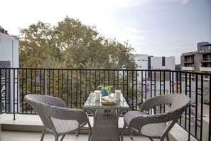 Balcony - East Park Inn (New Delhi)