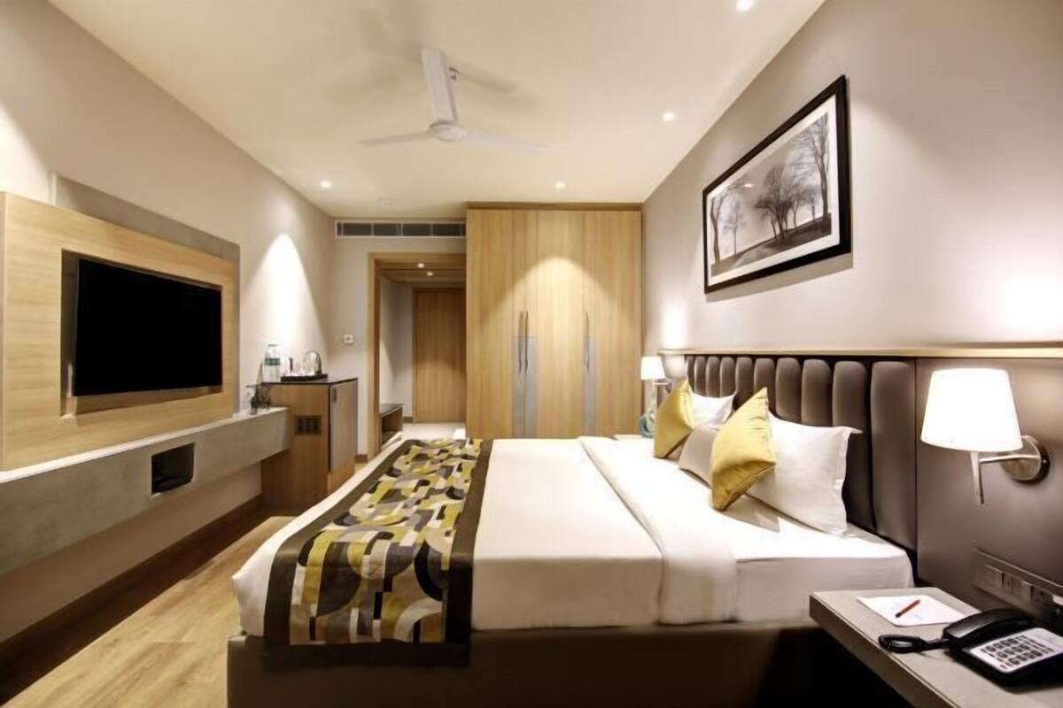 1 bedroom, minibar, in-room safe, desk