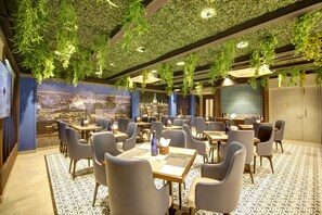 Restaurant - East Park Inn (New Delhi)