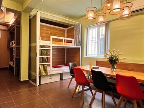 Gemeinsamer Basic-Schlafsaal