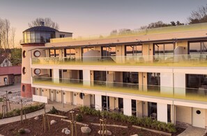 Exterior - Spacious Top-Floor Suite with Large Rooftop Terrace – Ideal for Families (Rankwitz)