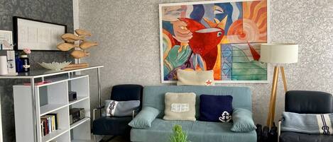 TV, DVD player, ping pong, books