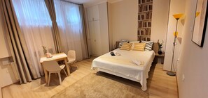 1 bedroom, soundproofing, iron/ironing board, WiFi - Studio apartment in the Center of Budapest (Budapest)