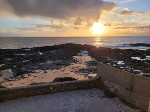 Una spiaggia nelle vicinanze