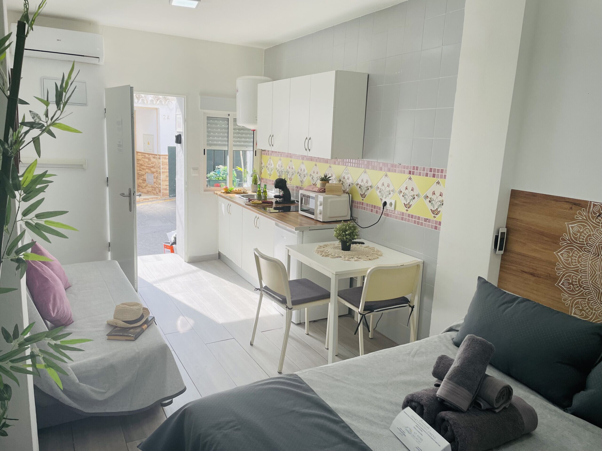 Een strijkplank/strijkijzer, gratis wifi, beddengoed