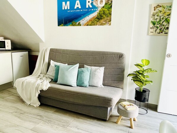 TV - Jimena Maro apartment in the center of Nerja (Nerja)