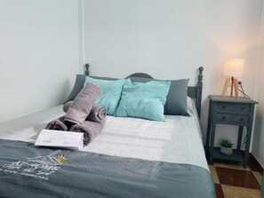 1 bedroom, iron/ironing board, free WiFi, bed sheets