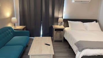 Silitysrauta/-lauta, ilmainen Wi-Fi, vuodevaatteet