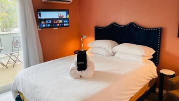 Iron/ironing board, free WiFi, bed sheets