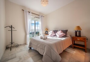 3 habitaciones, wifi gratis y ropa de cama
