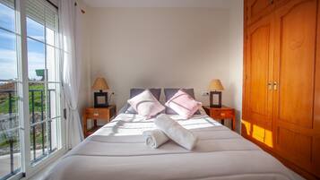 3 dormitorios, wifi gratis, ropa de cama