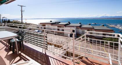 Comfortable Apartment Panoramic View in Roses